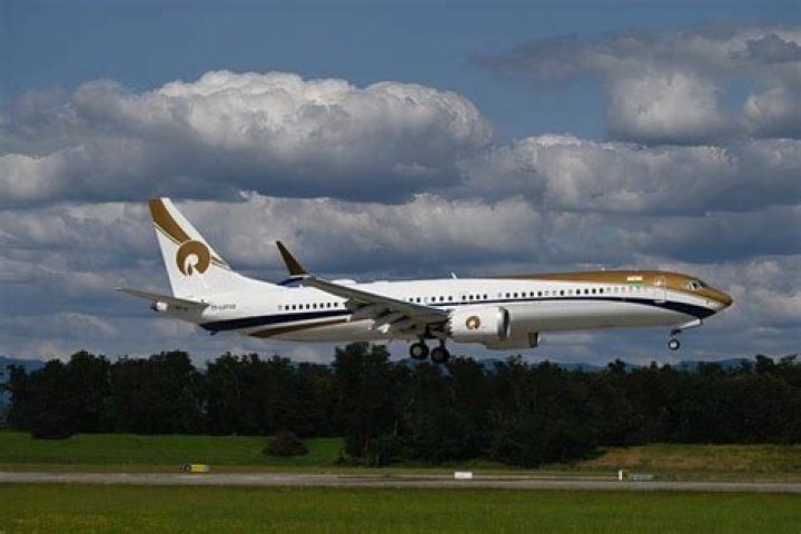 How much do private jet pilots make?
